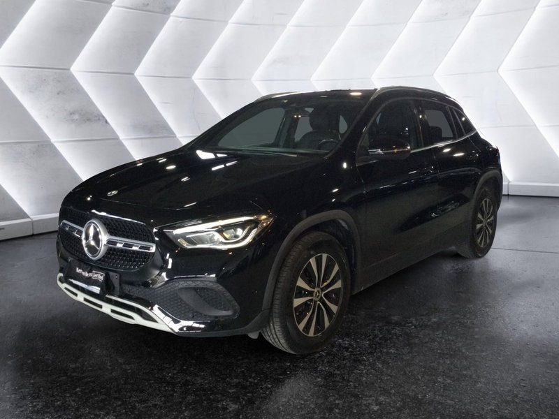 Mercedes-Benz GLA SUV usata a Caserta