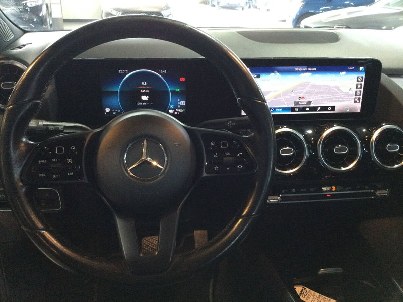 Mercedes-Benz GLA SUV usata a Caserta (11)