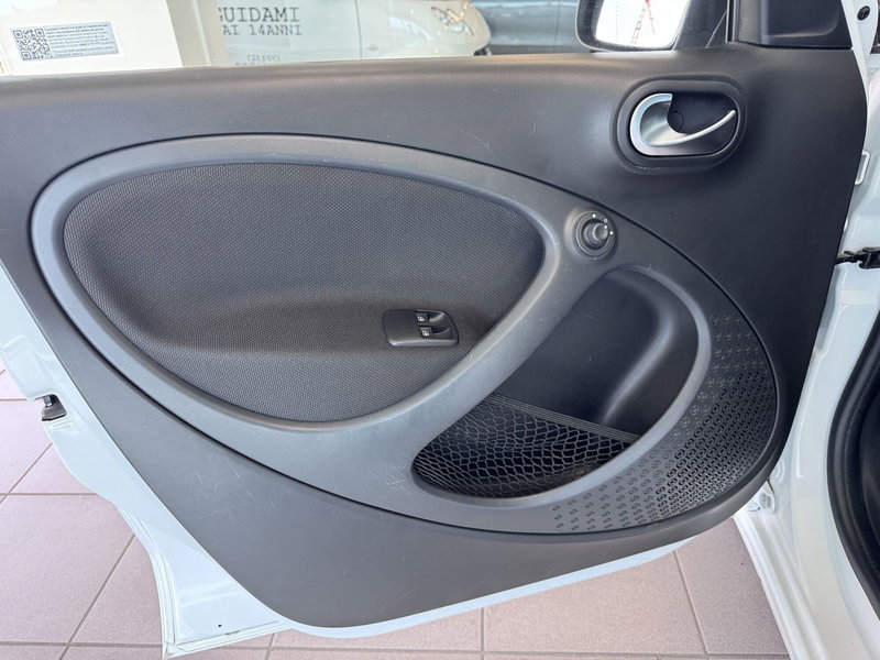 smart forfour usata a Messina (6)