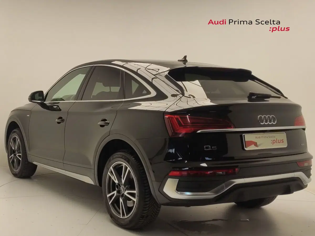 Audi Q4 Sportback usata a Benevento (5)