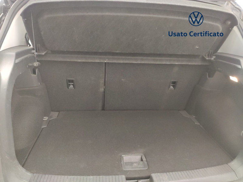 Volkswagen T-Cross usata a Avellino (12)