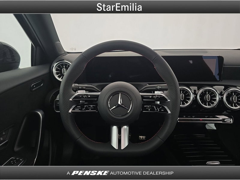 Mercedes-Benz Classe A nuova a Bologna (19)