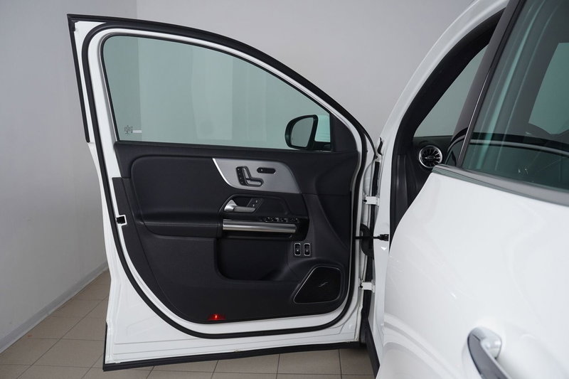 Mercedes-Benz GLA SUV usata a Perugia (13)