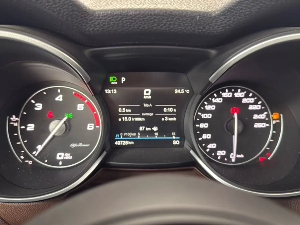Alfa Romeo Stelvio usata a Pordenone (17)