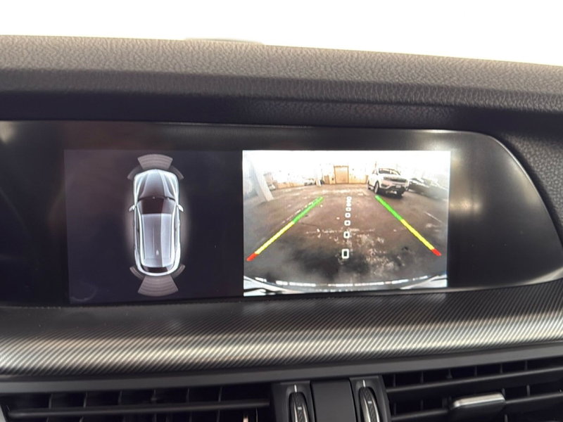 Alfa Romeo Stelvio usata a Pordenone (18)