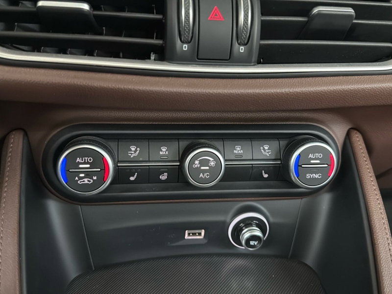 Alfa Romeo Stelvio usata a Pordenone (19)