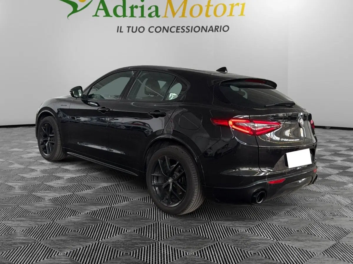 Alfa Romeo Stelvio usata a Pordenone (3)