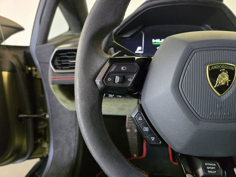 Lamborghini Huracán Coupé usata a Bologna (20)