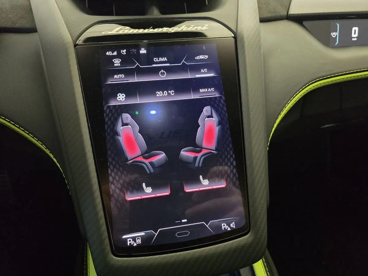 Lamborghini Revuelto usata a Bologna (13)