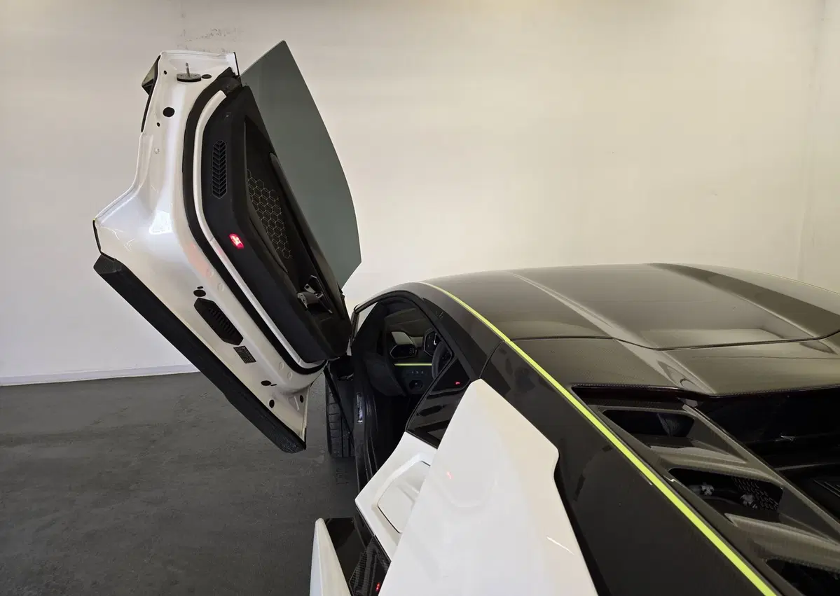 Lamborghini Revuelto usata a Bologna (20)