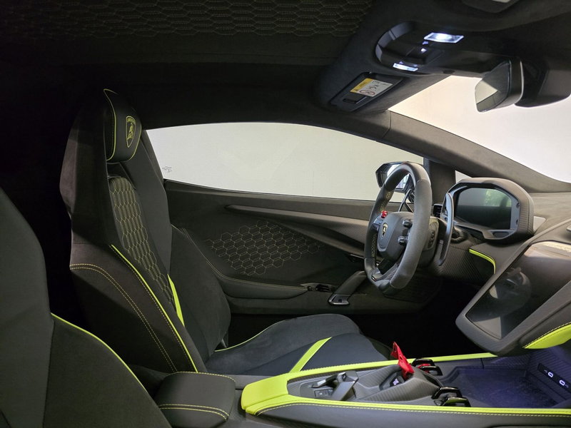 Lamborghini Revuelto usata a Bologna (6)