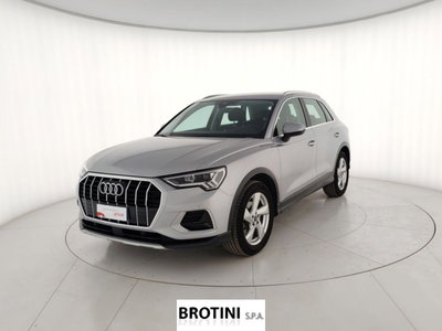 Audi Q3 35 1.5 tfsi Business Advanced s-tronic del 2021 usata a Massa
