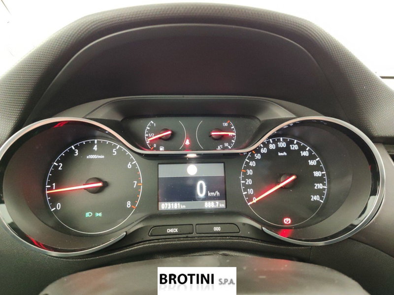 Opel Crossland X usata a Massa-Carrara (15)