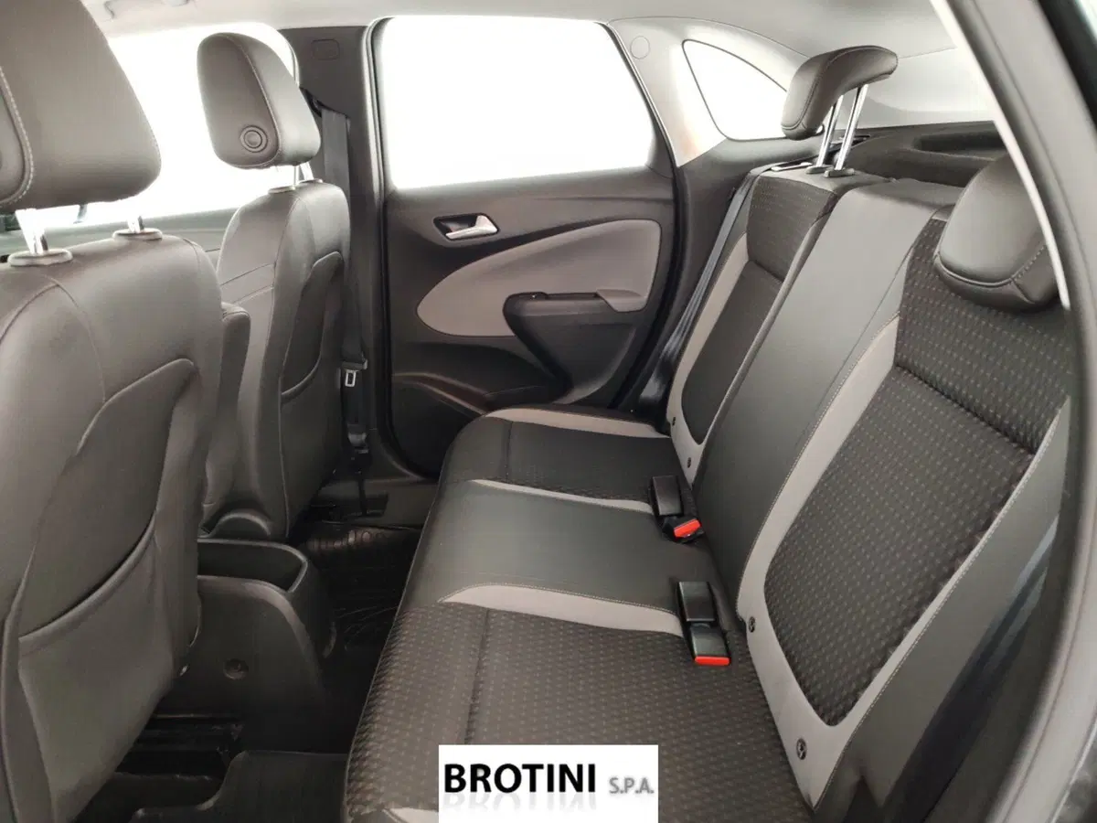 Opel Crossland X usata a Massa-Carrara (9)