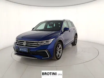Volkswagen Tiguan 2.0 TDI 190 CV SCR DSG 4MOTION Executive BMT del 2023 usata a Massa