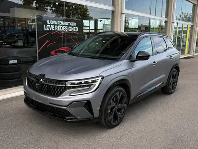 Renault Austral 1.2 full hybrid Techno Esprit Alpine 200cv auto del 2023 usata a Rimini