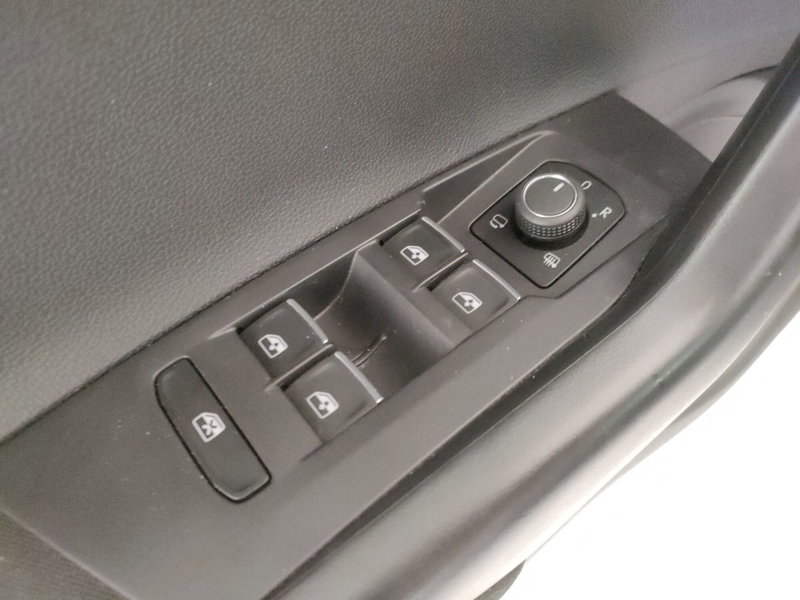 Volkswagen Polo usata a Napoli (10)