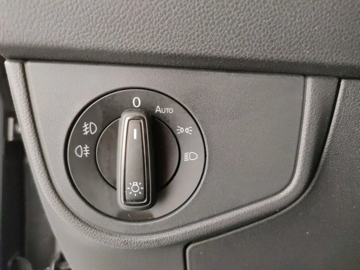 Volkswagen Polo usata a Napoli (11)