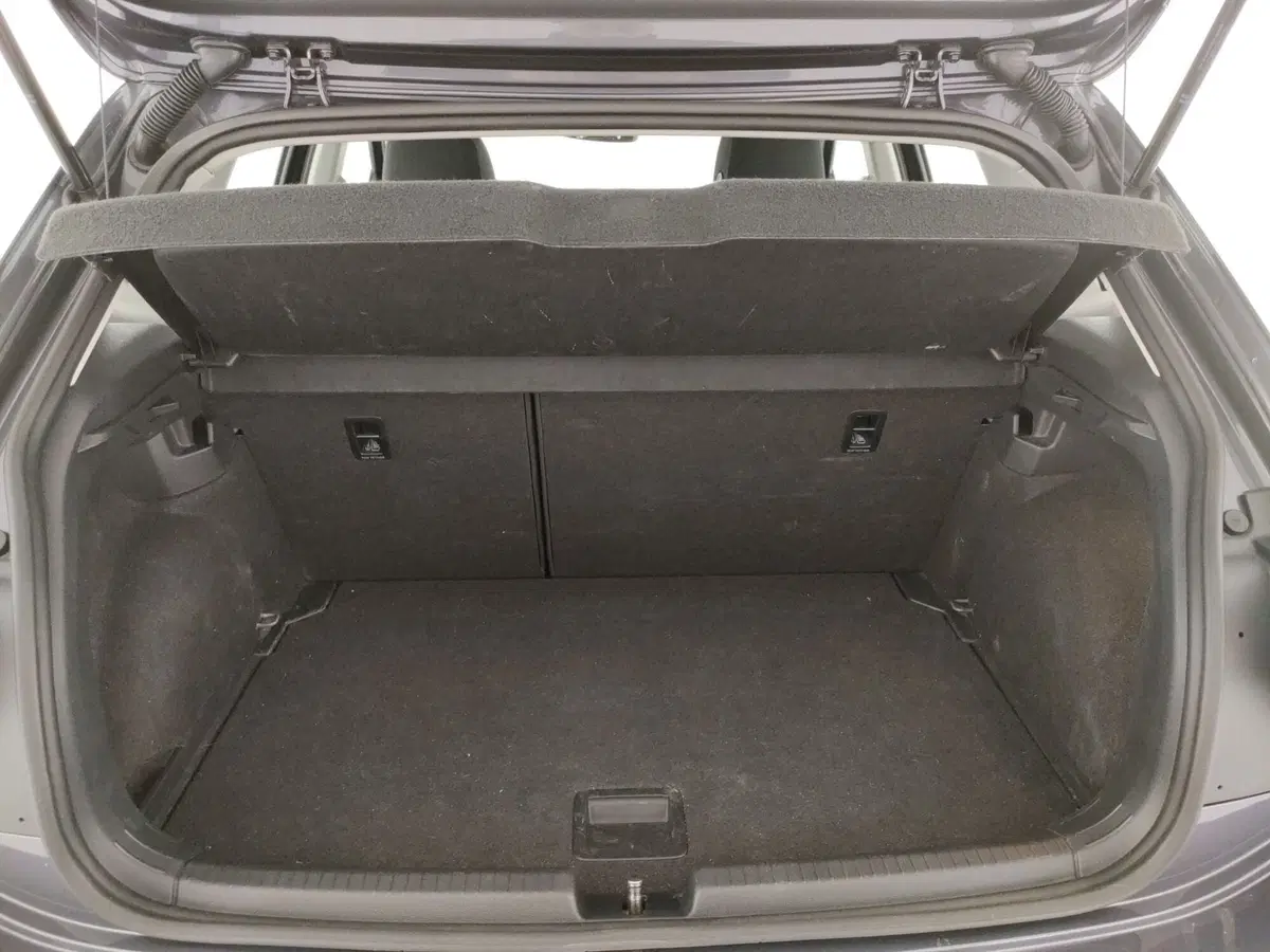 Volkswagen Polo usata a Napoli (18)