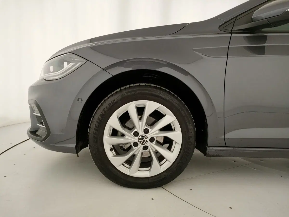 Volkswagen Polo usata a Napoli (5)