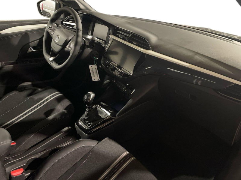 Opel Corsa nuova a Salerno (8)