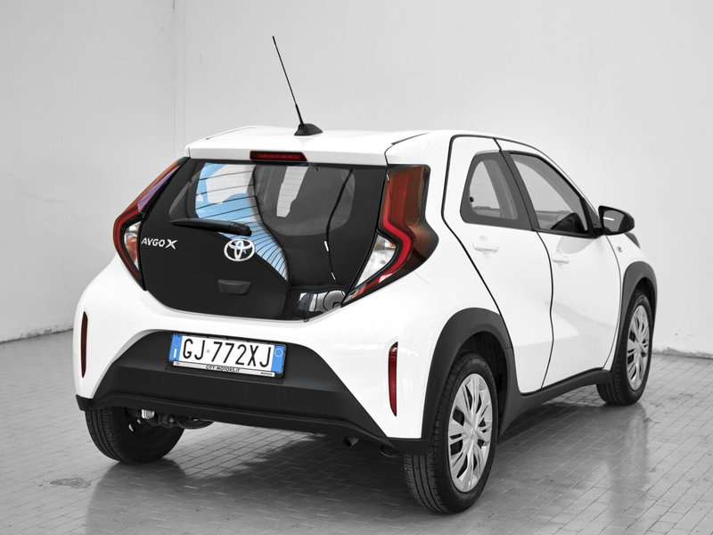 Toyota Aygo X usata a Prato (6)