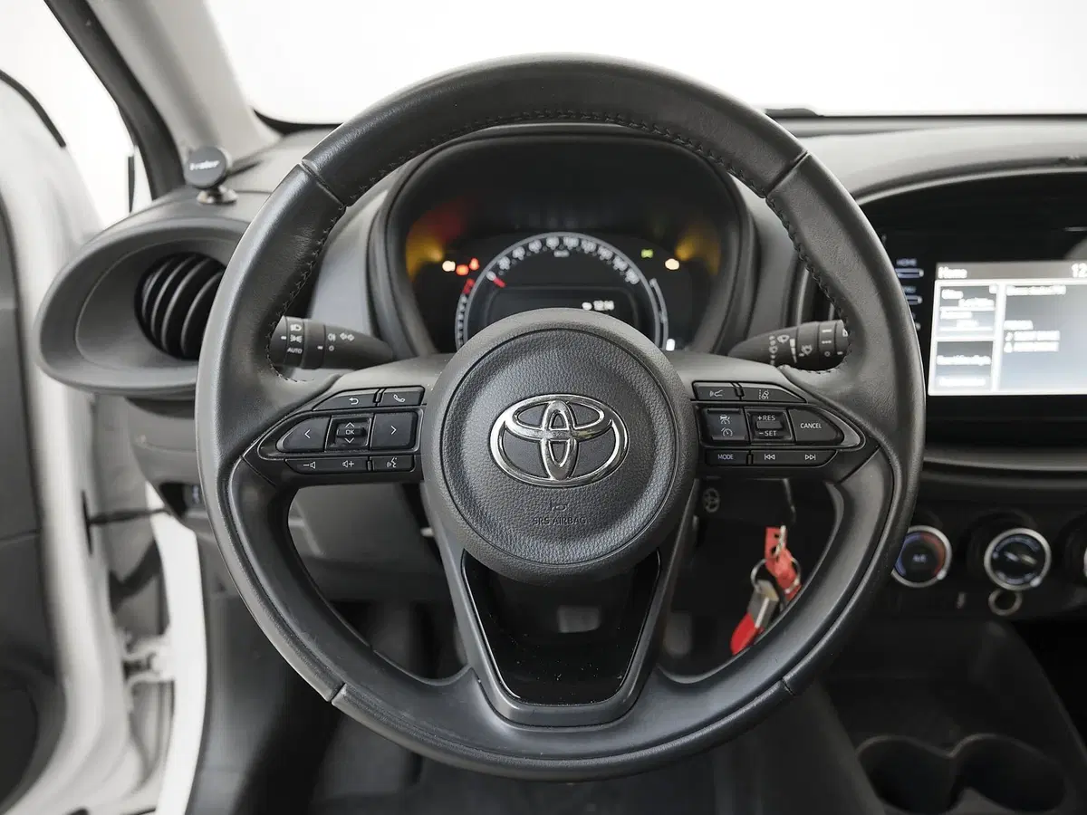 Toyota Aygo X usata a Prato (7)