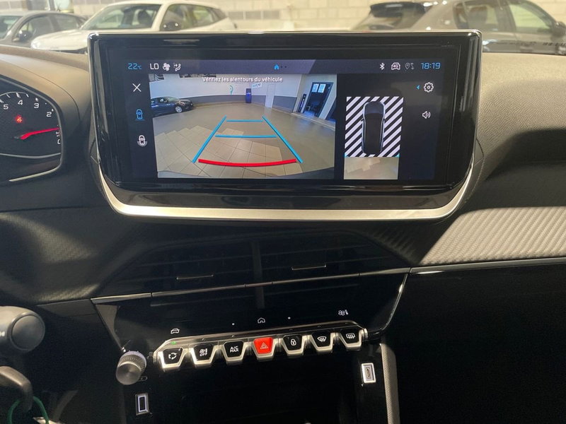 Peugeot 2008 nuova a Salerno (18)