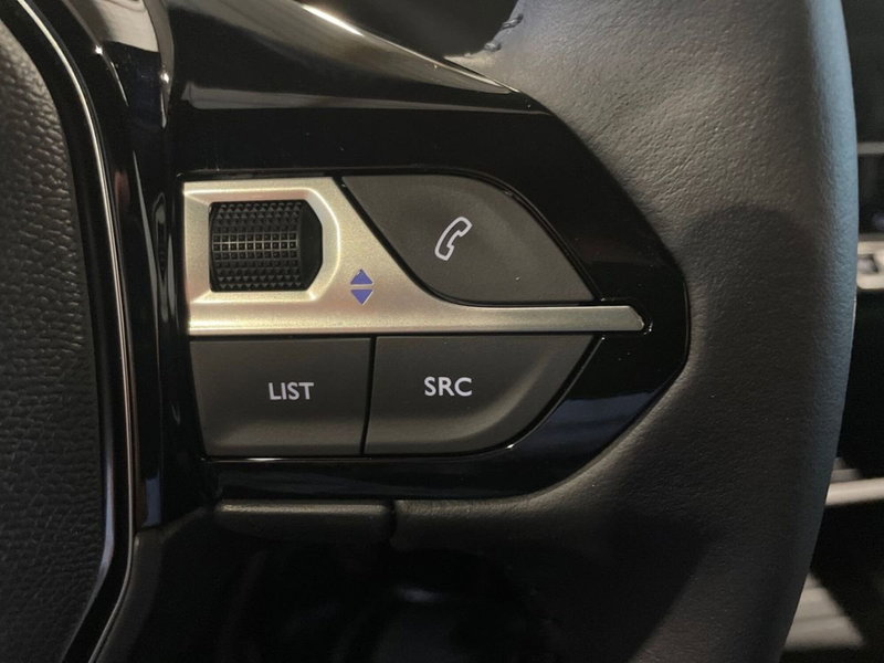 Peugeot 2008 nuova a Salerno (20)