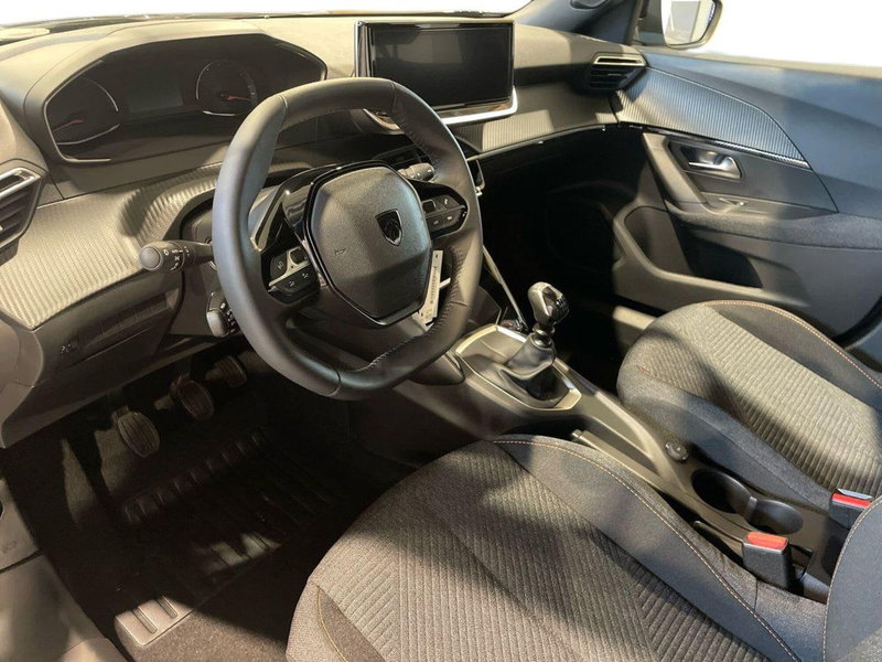 Peugeot 2008 nuova a Salerno (9)