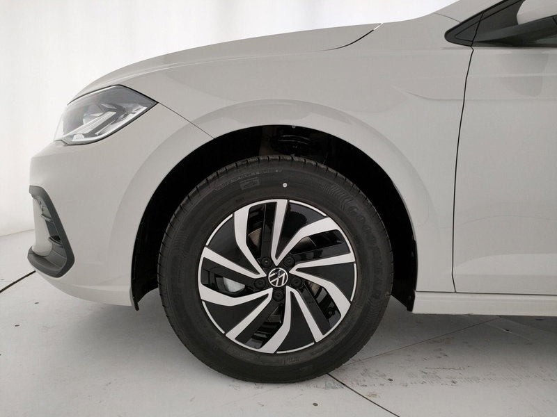 Volkswagen Polo usata a Napoli (5)
