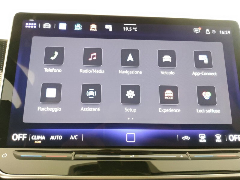 Volkswagen Tiguan usata a Napoli (18)