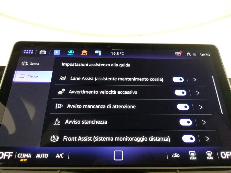 Volkswagen Tiguan usata a Napoli (19)