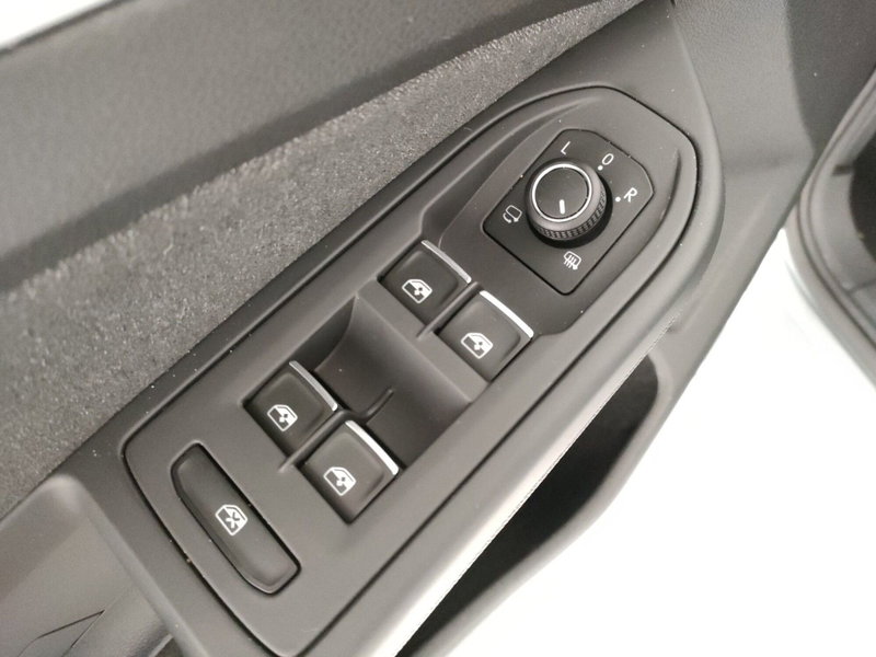 Volkswagen Golf usata a Napoli (10)