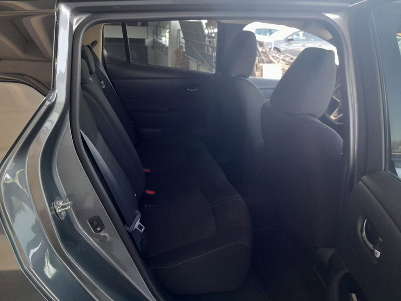 Nissan Leaf usata a Asti (10)