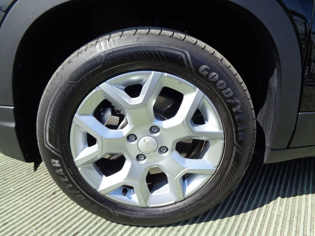 Jeep Avenger usata a Treviso (6)