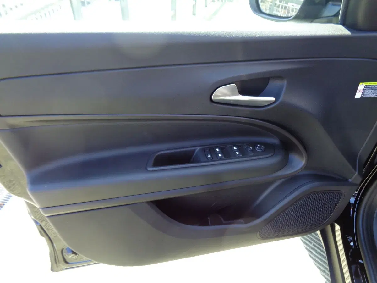 Jeep Avenger usata a Treviso (7)