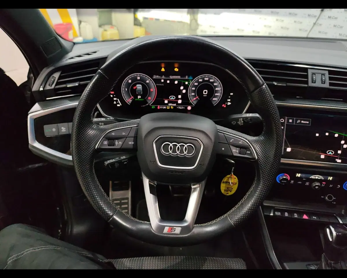 Audi Q3 Sportback usata a Caserta (16)