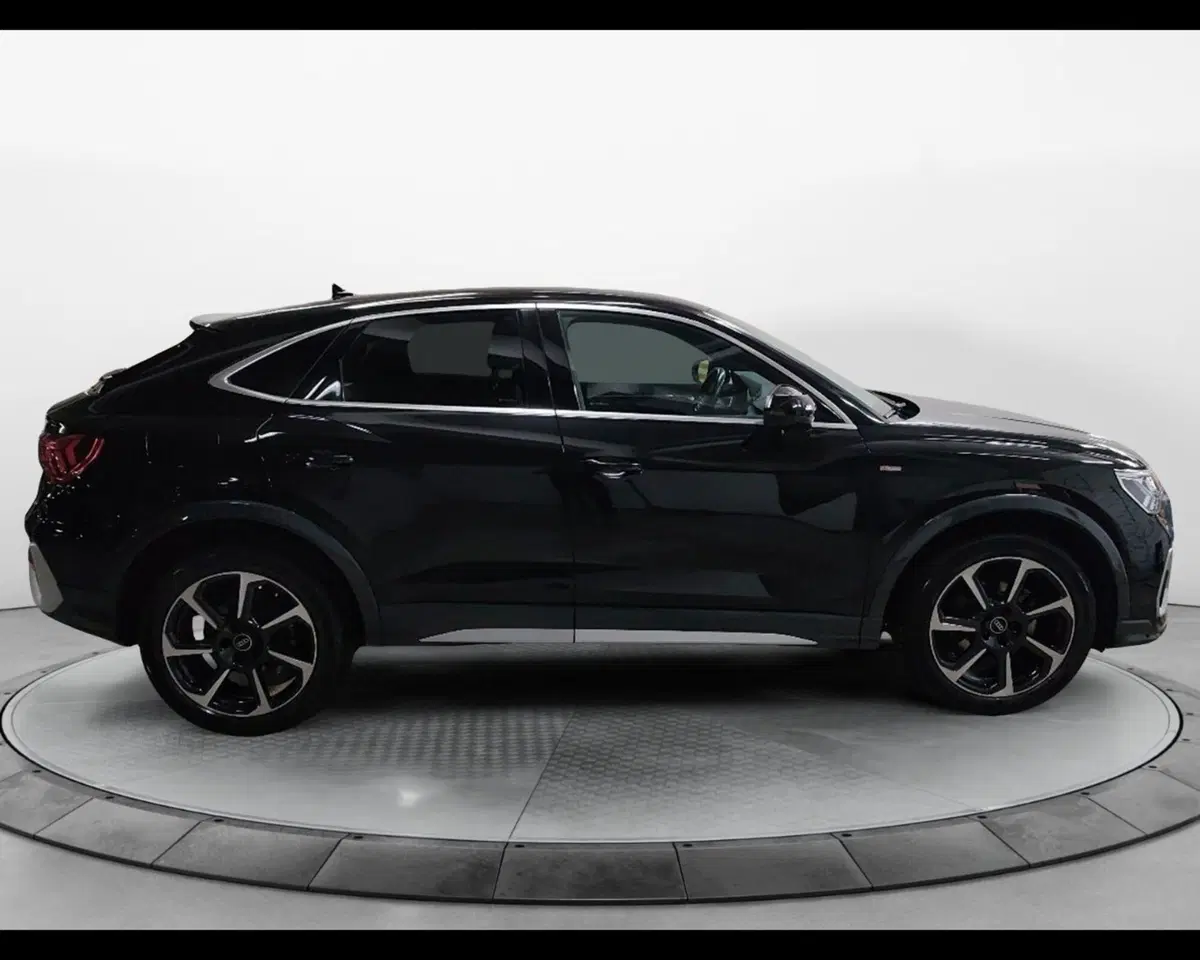 Audi Q3 Sportback usata a Caserta (5)