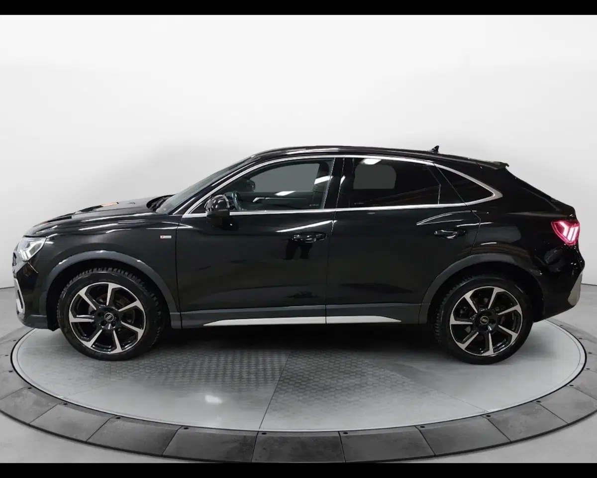 Audi Q3 Sportback usata a Caserta (9)