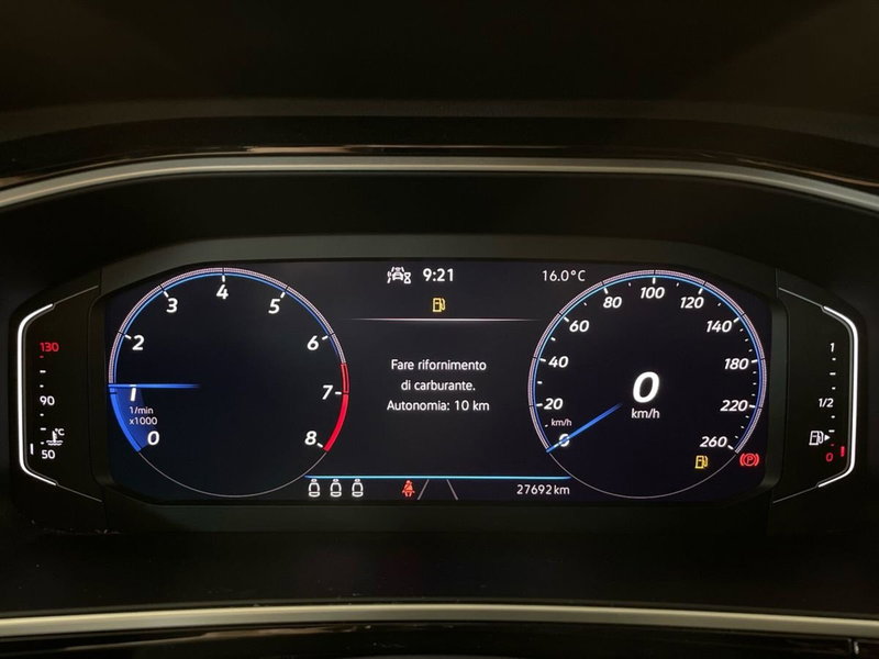 Volkswagen T-Roc usata a Pistoia (13)