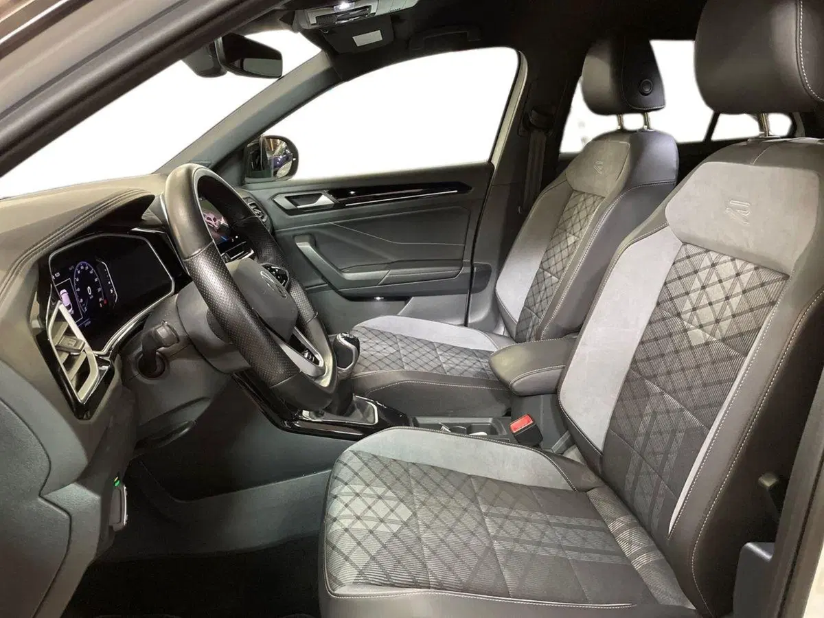 Volkswagen T-Roc usata a Pistoia (9)