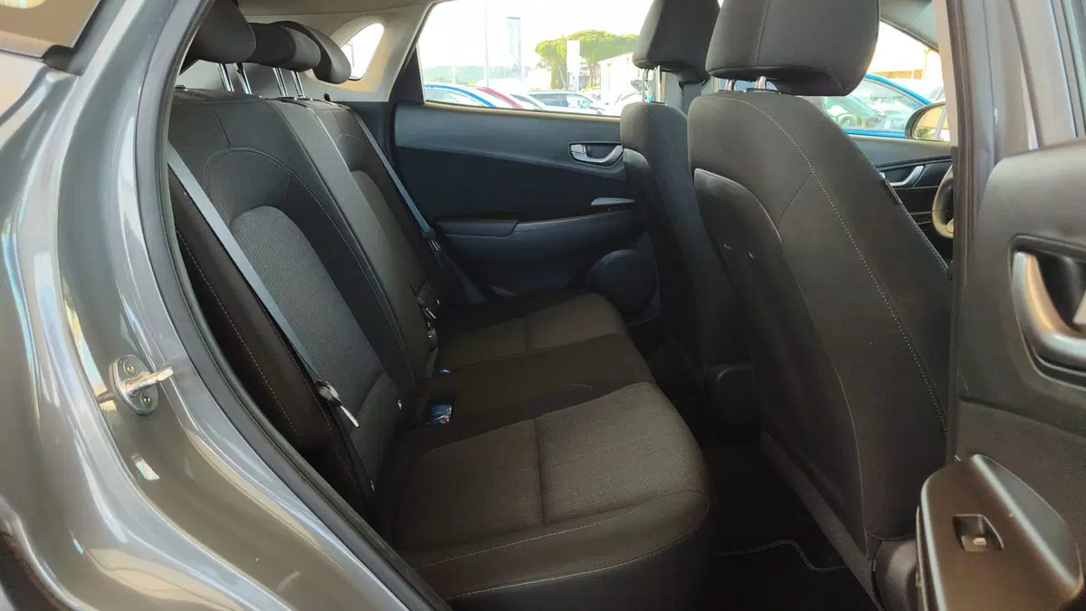 Hyundai Kona usata a Firenze (12)