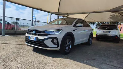 Volkswagen Taigo 1.0 TSI 110 CV DSG R-Line del 2023 usata a Empoli