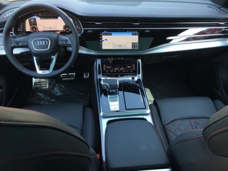 Audi Q8 Sportback nuova a Cuneo (10)