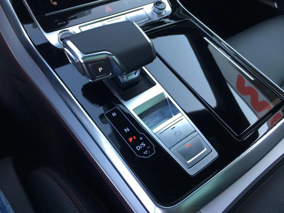 Audi Q8 Sportback nuova a Cuneo (18)