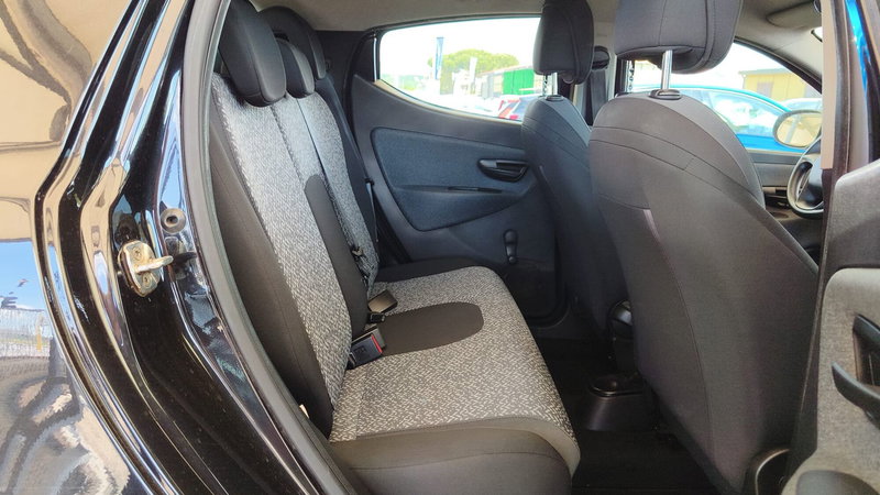 Lancia Ypsilon usata a Firenze (12)