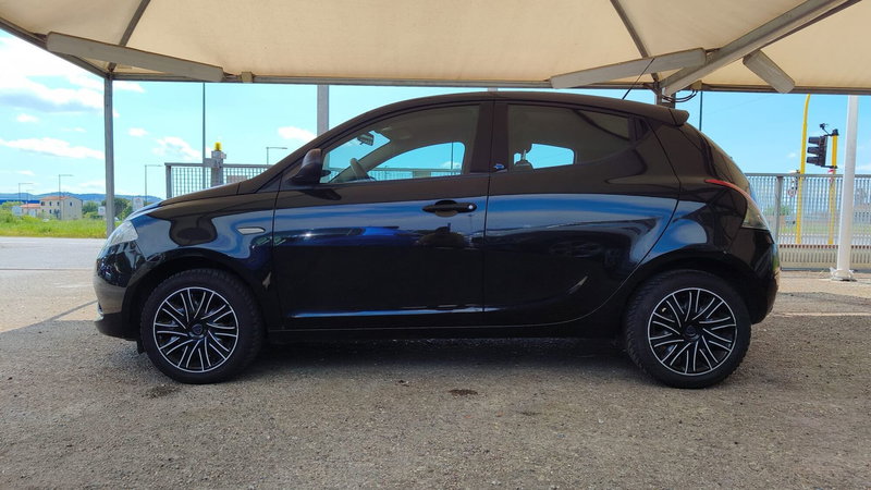Lancia Ypsilon usata a Firenze (3)