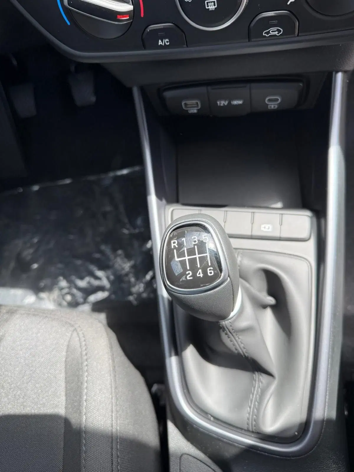 Hyundai i20 nuova a Frosinone (14)