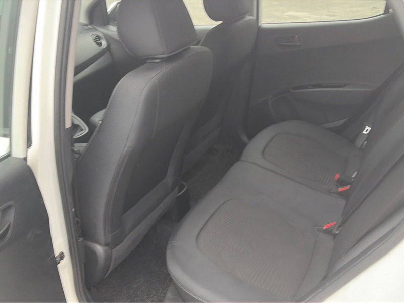 Hyundai i10 usata a Lucca (13)